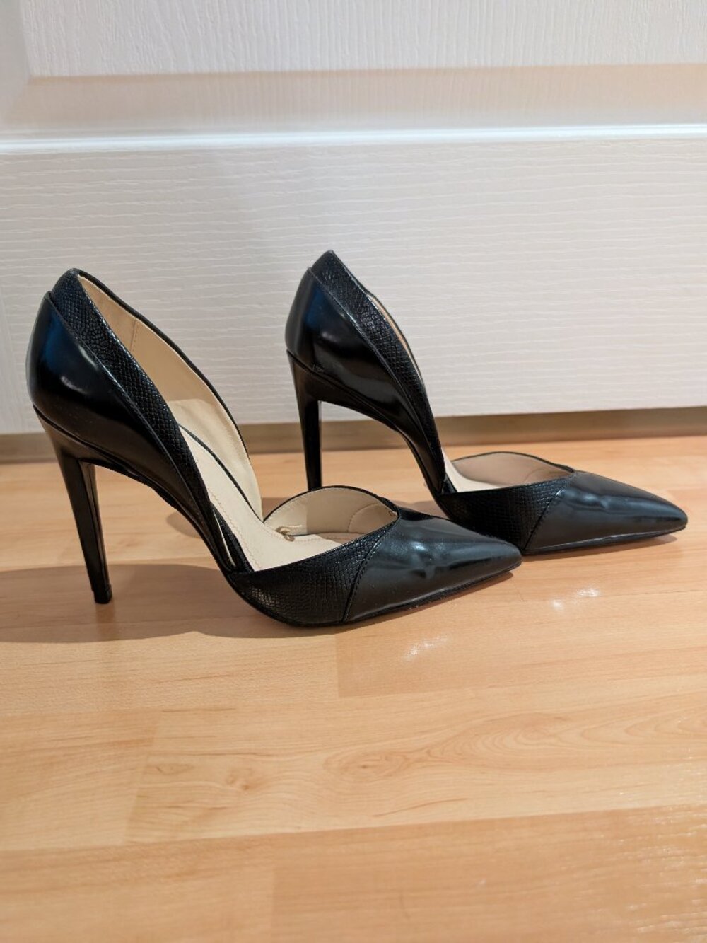 Zara Basic Collection Heels Size 8 (Black)
